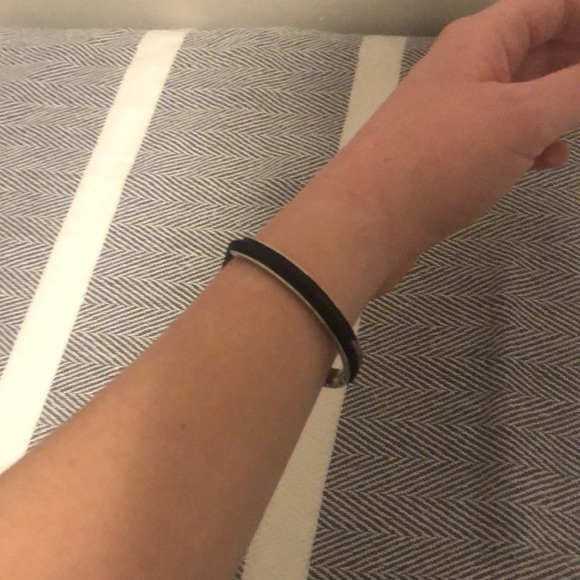 Gold Bracelet (with elastic) - Picture 3 of 4